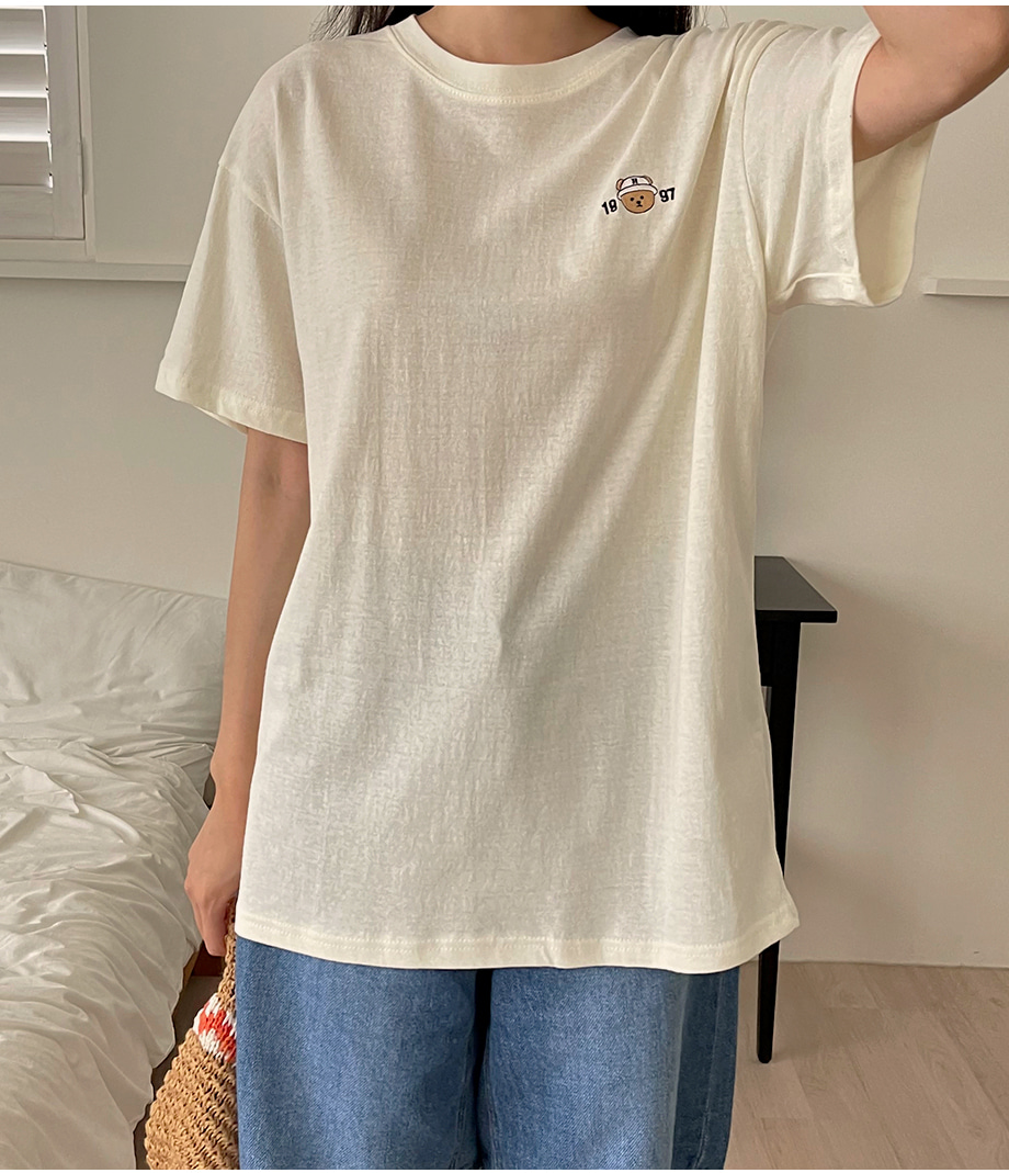 RIRINCO 1997ベアー刺繍半袖Tシャツ