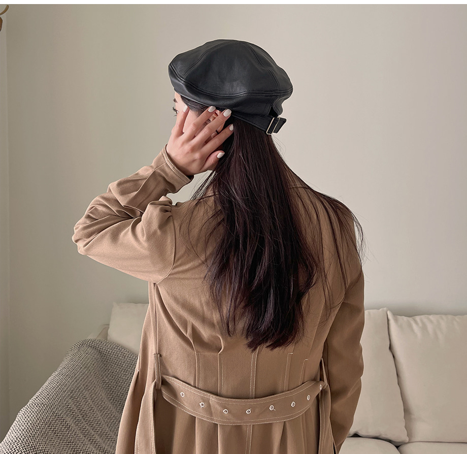 リリエンコ ベルト付きフェイクレザーベレー帽