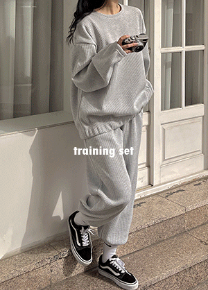 韓国 リブ生地トレーニングセットトレーナー